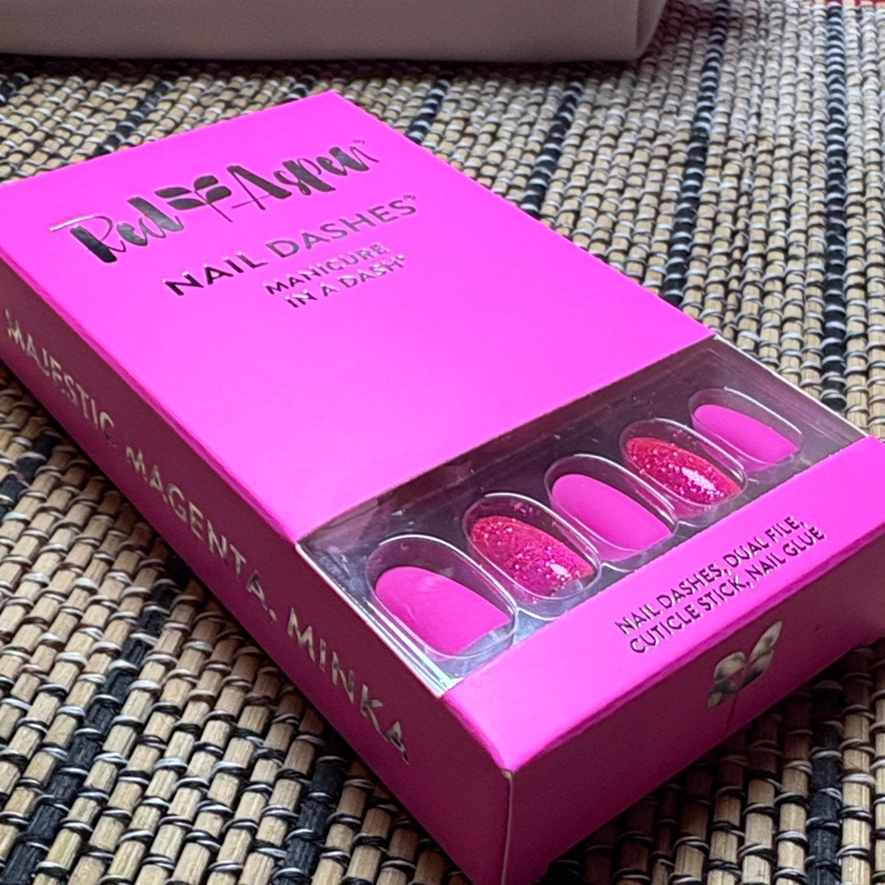 Red Aspen Majestic Magenta, Minka Pink Nail Dashes